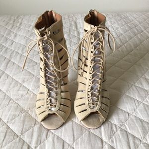 NWOT Steve Madden Nude Laceup Heels Cyder Suede